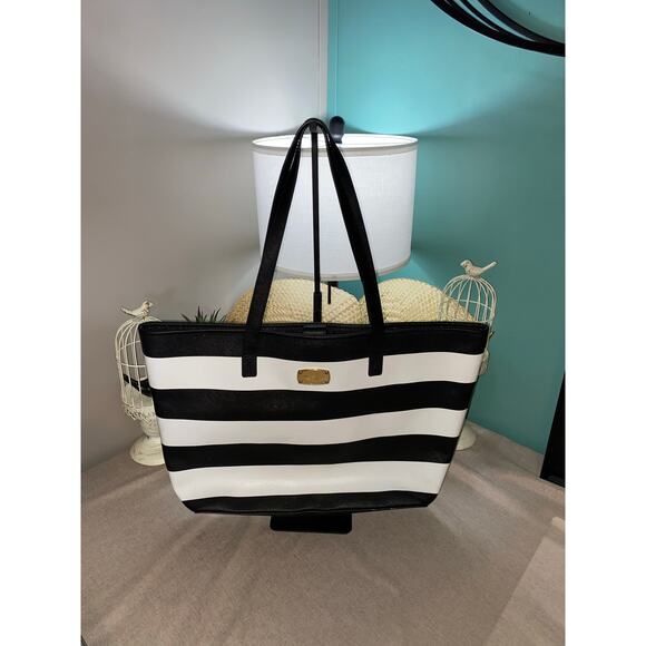 Michael Kors Large Black & White Striped Tote Bag with Gold Logo Hardware - Picture 1 of 12